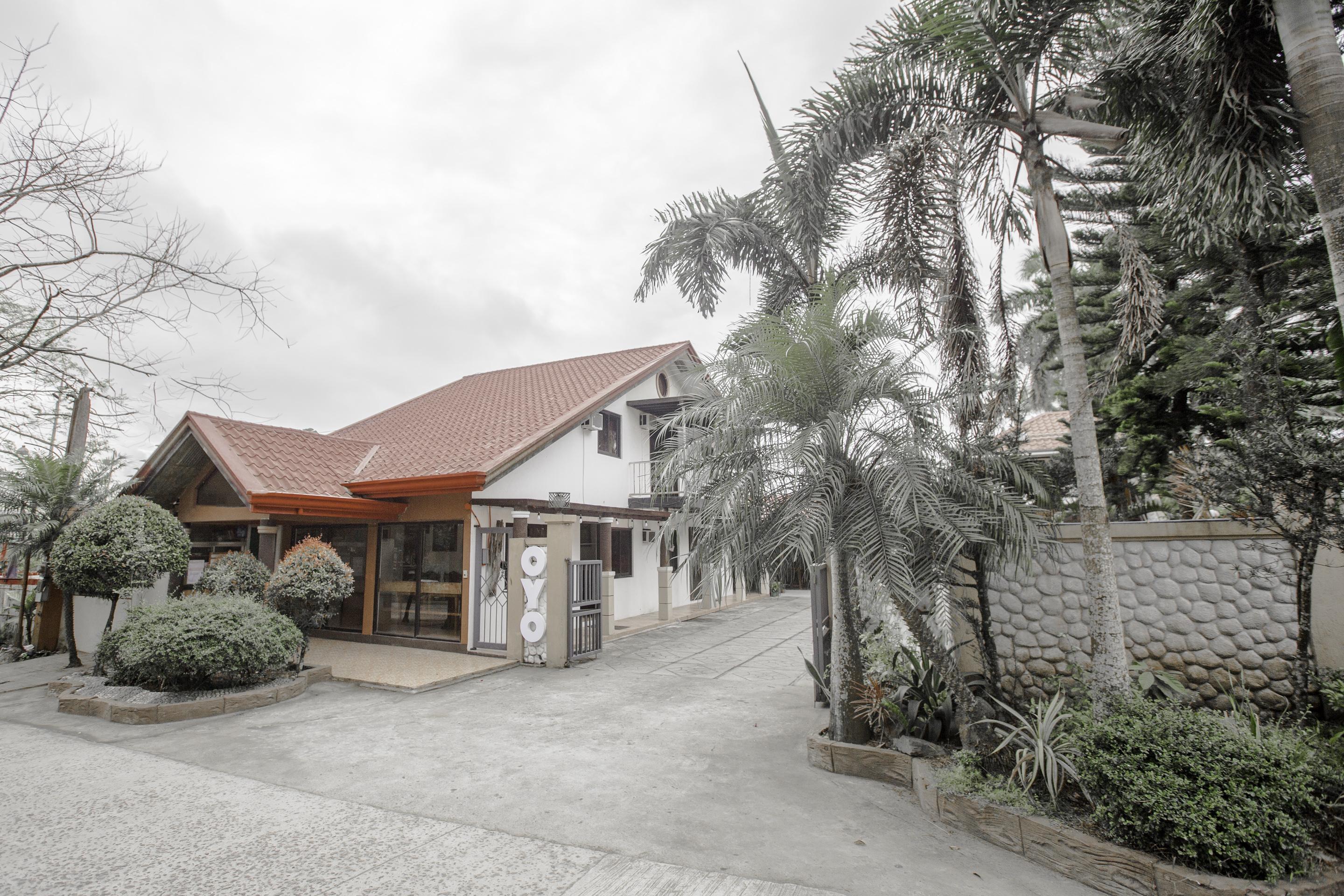 Oyo 741 Sierra Travellers Inn Tagaytay City Exterior foto