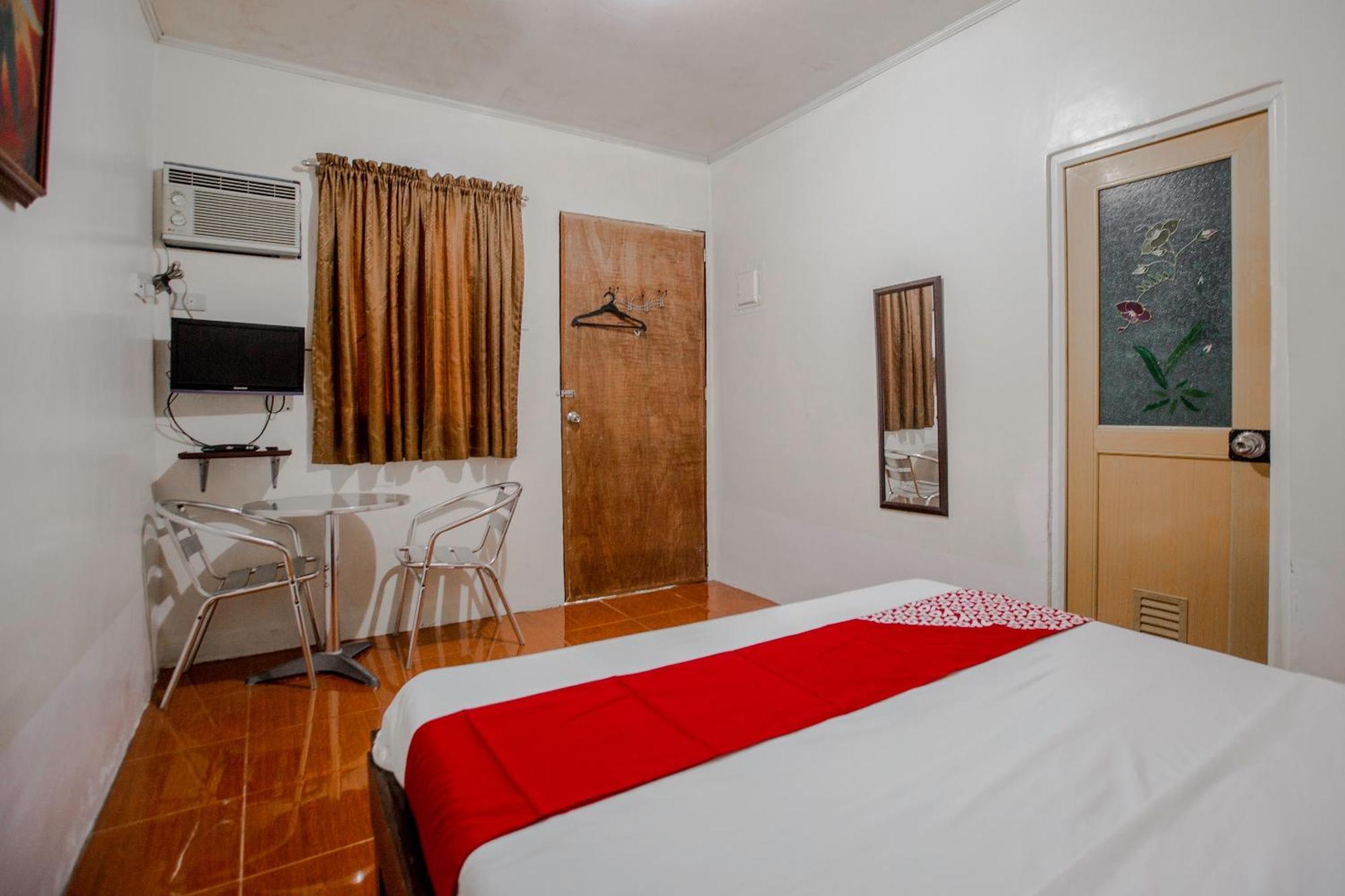Oyo 741 Sierra Travellers Inn Tagaytay City Exterior foto