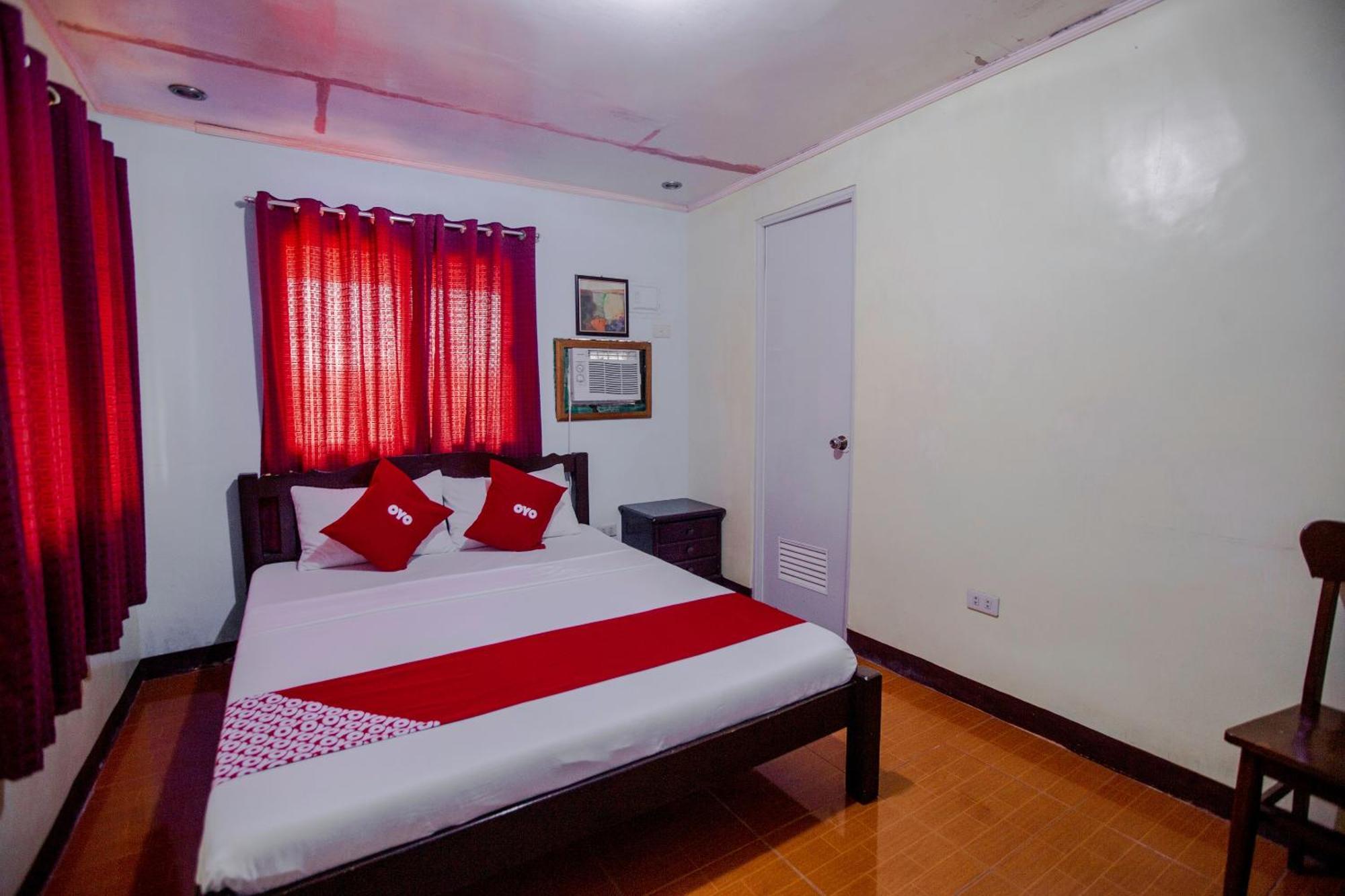 Oyo 741 Sierra Travellers Inn Tagaytay City Exterior foto