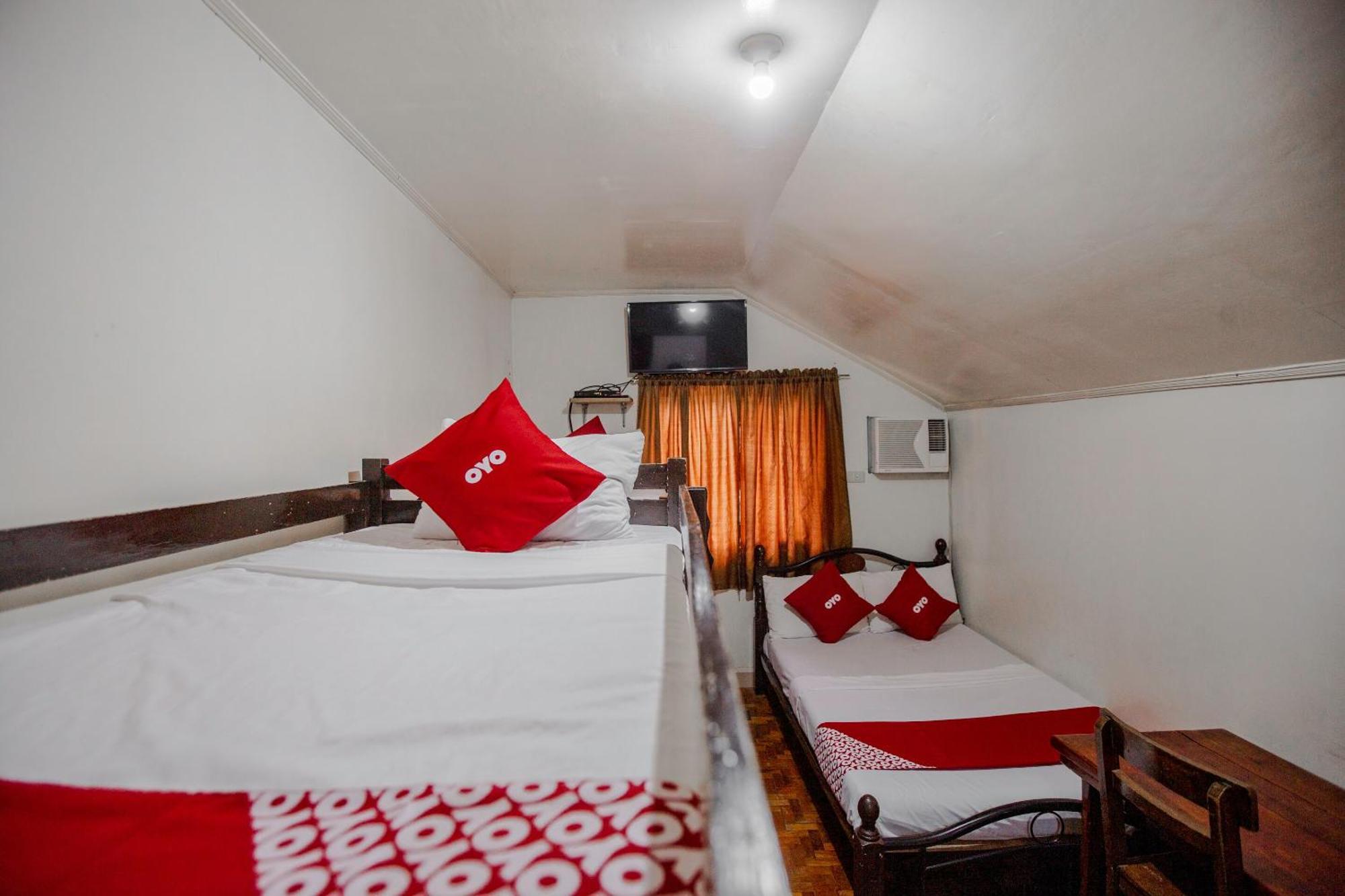 Oyo 741 Sierra Travellers Inn Tagaytay City Exterior foto