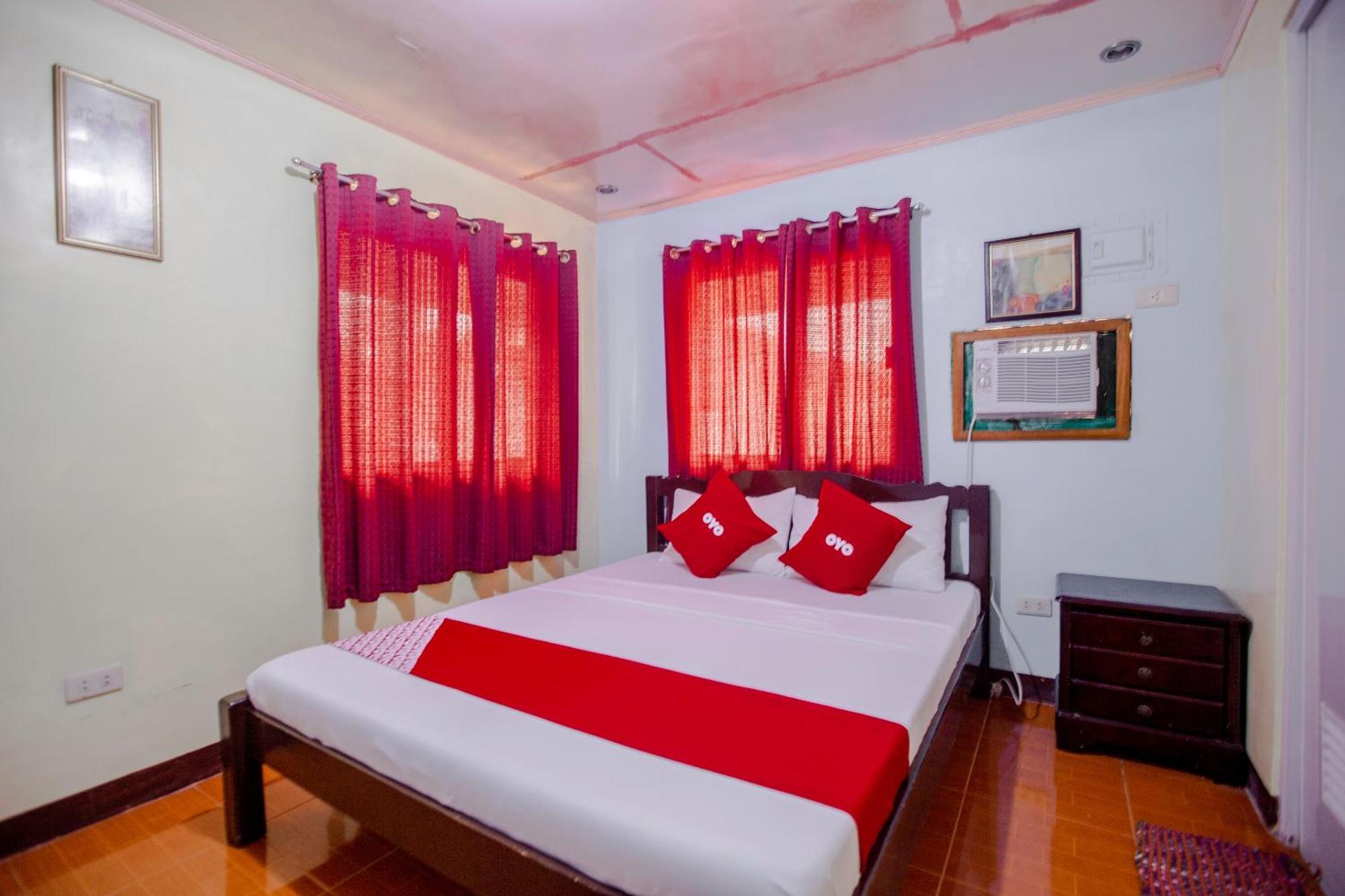 Oyo 741 Sierra Travellers Inn Tagaytay City Exterior foto