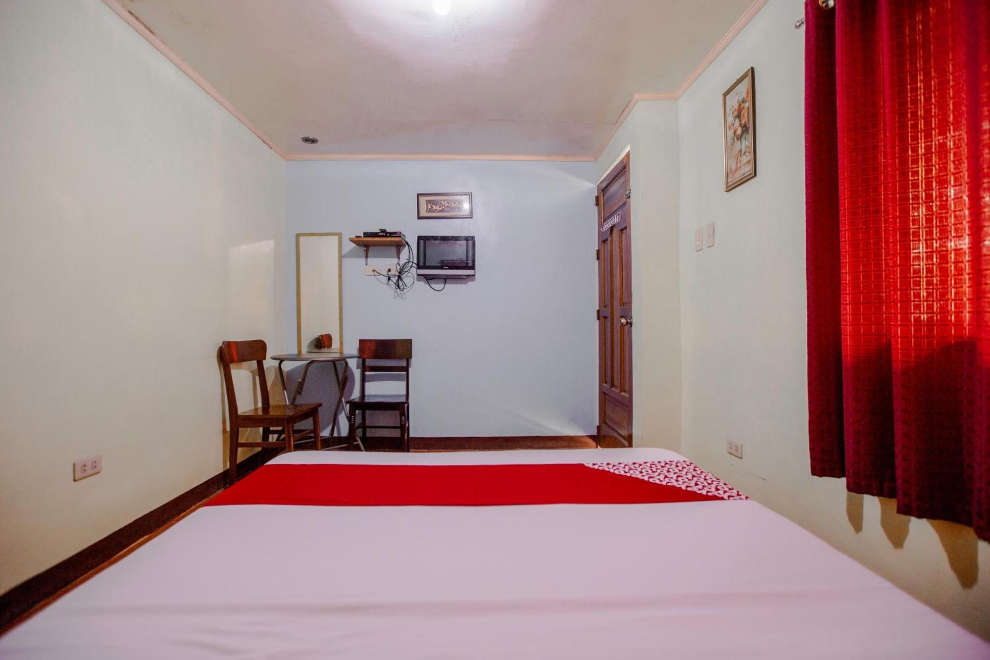 Oyo 741 Sierra Travellers Inn Tagaytay City Exterior foto